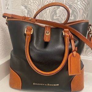Huge Dooney and Bourke Shoulder Bag w/strap